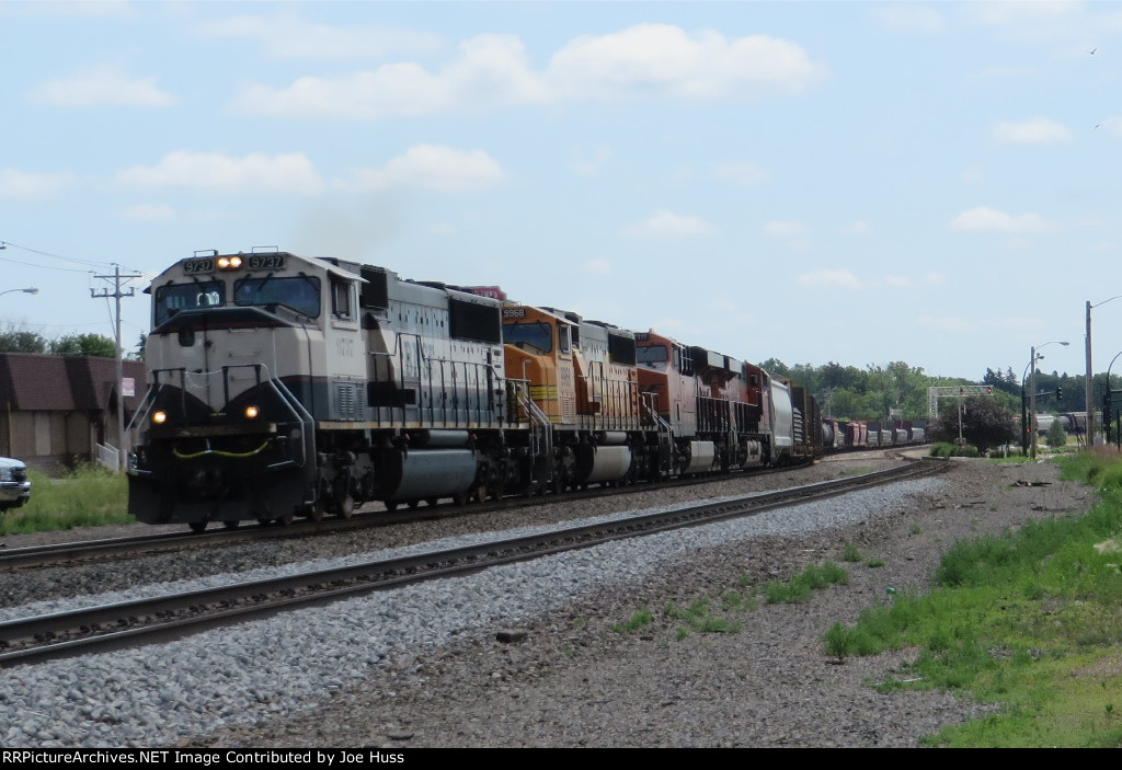 BNSF 9737 West